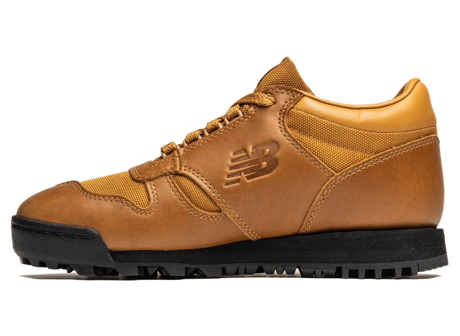 ONENESS_0002_NEW-BALANCE- 