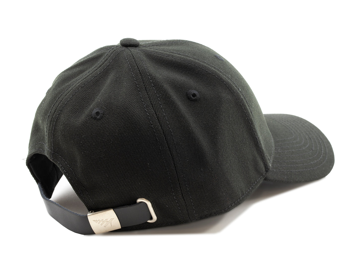 Paper Planes Icon II Dad Hat in Black