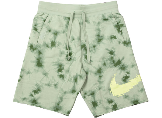 Nike Sportswear Alumni Festival Shorts in Frost Green