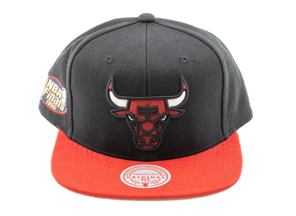 Mitchell & Ness 1996 NBA Finals Patch HWC Chicago Bulls Snapback