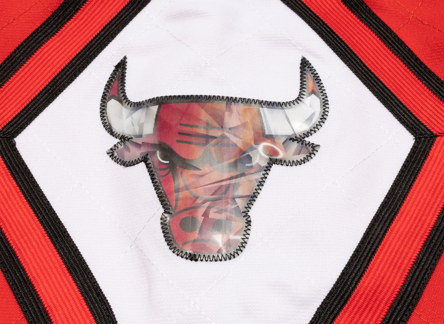 Mitchell & Ness Mens 75th Anniversary Chicago Bulls Swingman Shorts XL