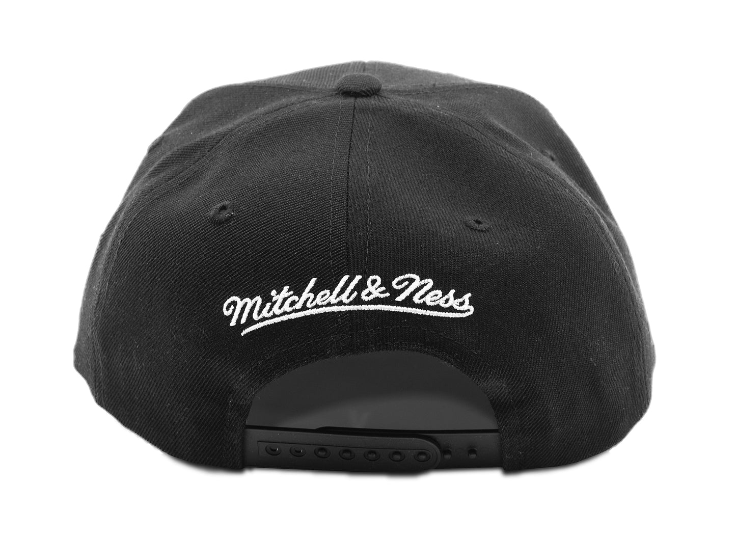 Mitchell & Ness Pink Under Finals Snapback HWC Chicago Bulls