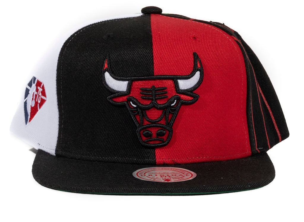 Mitchell & Ness NBA What The? Bulls Snapback