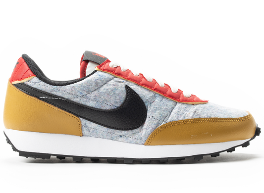 Nike Women's Daybreak QS