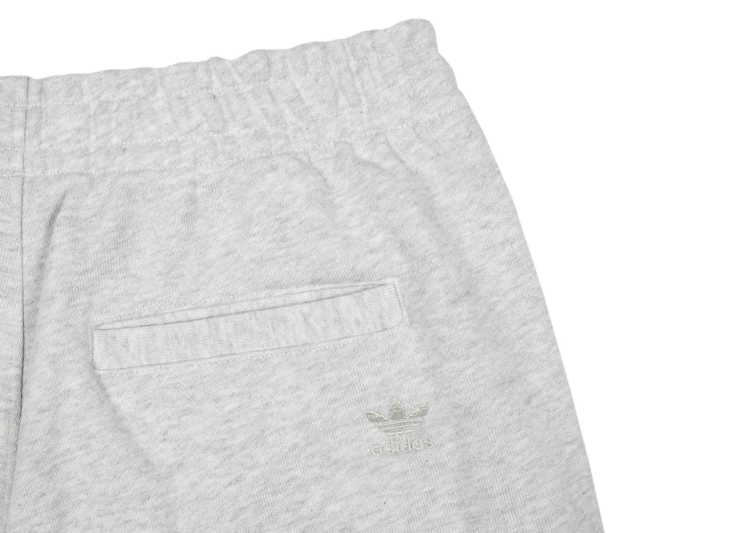 Adidas Pharrell Williams Basics Shorts in Grau