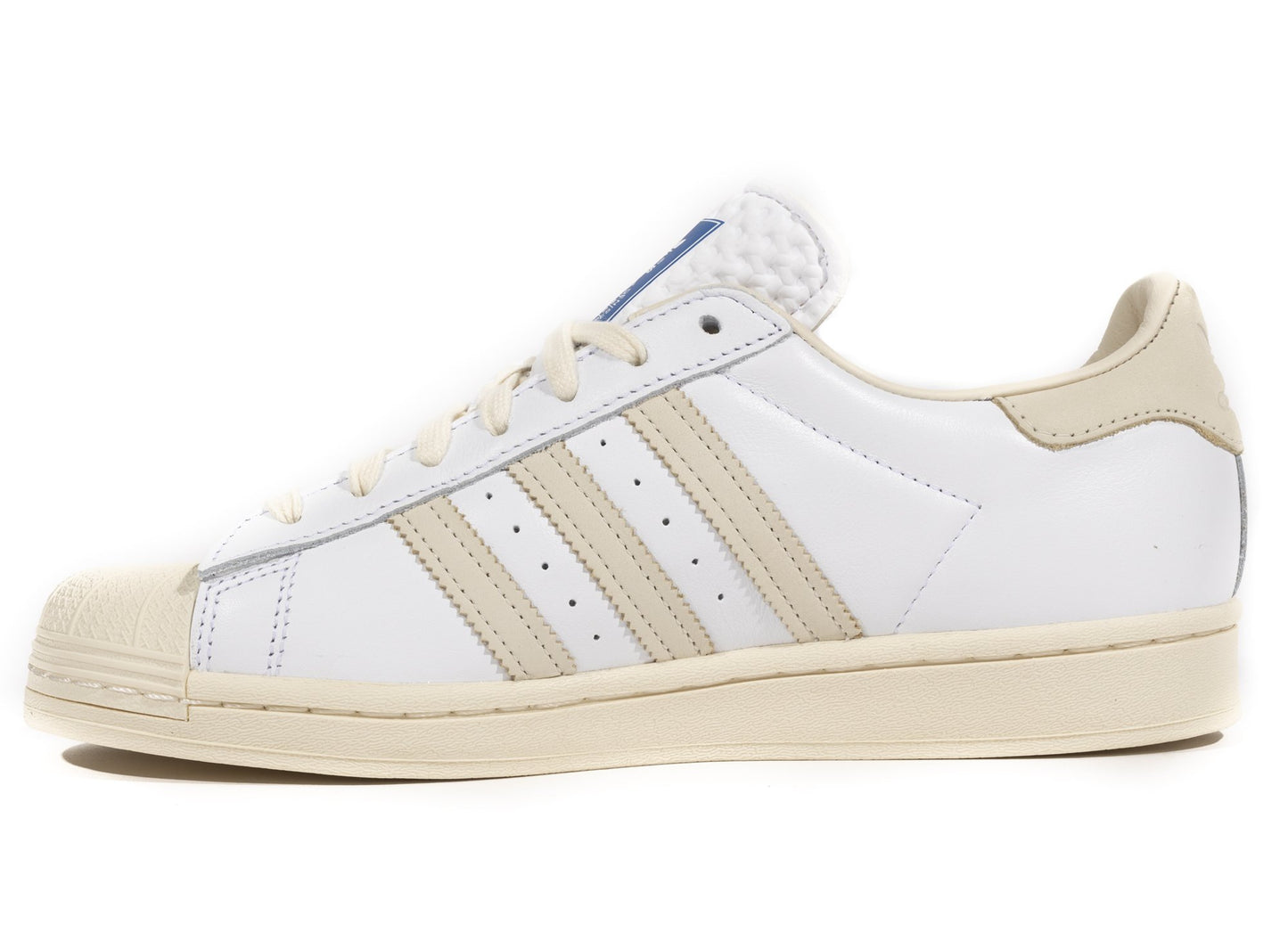 Adidas Superstar in Flat White / Core White
