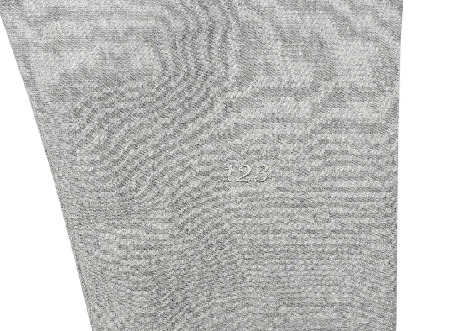 Advisory Board Crystals Sweatpants in Cloud