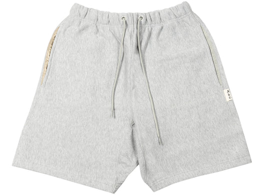 Advisory Board Crystals Sweatshorts in Cloud