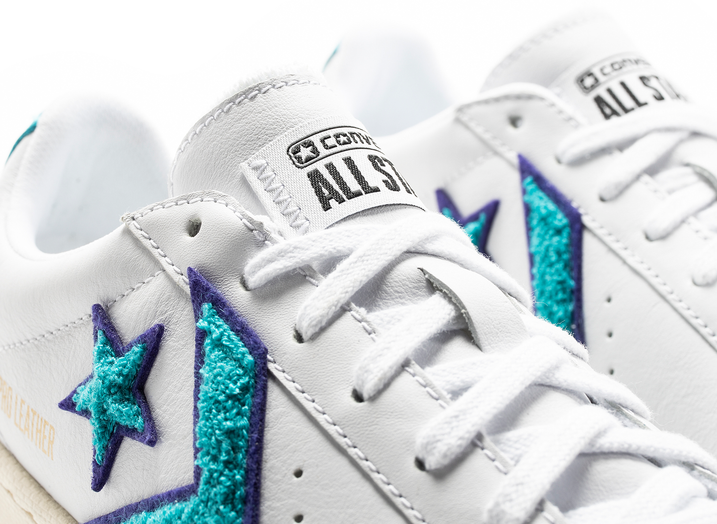 Converse Pro Leather Ox in White / Deep Wisteria / Egret