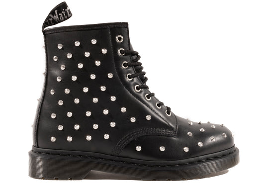 Dr. Martens Stud Wanama in Black