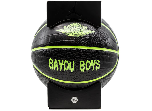 Jordan Bayou Boys Full Size Basketball in Black / Green