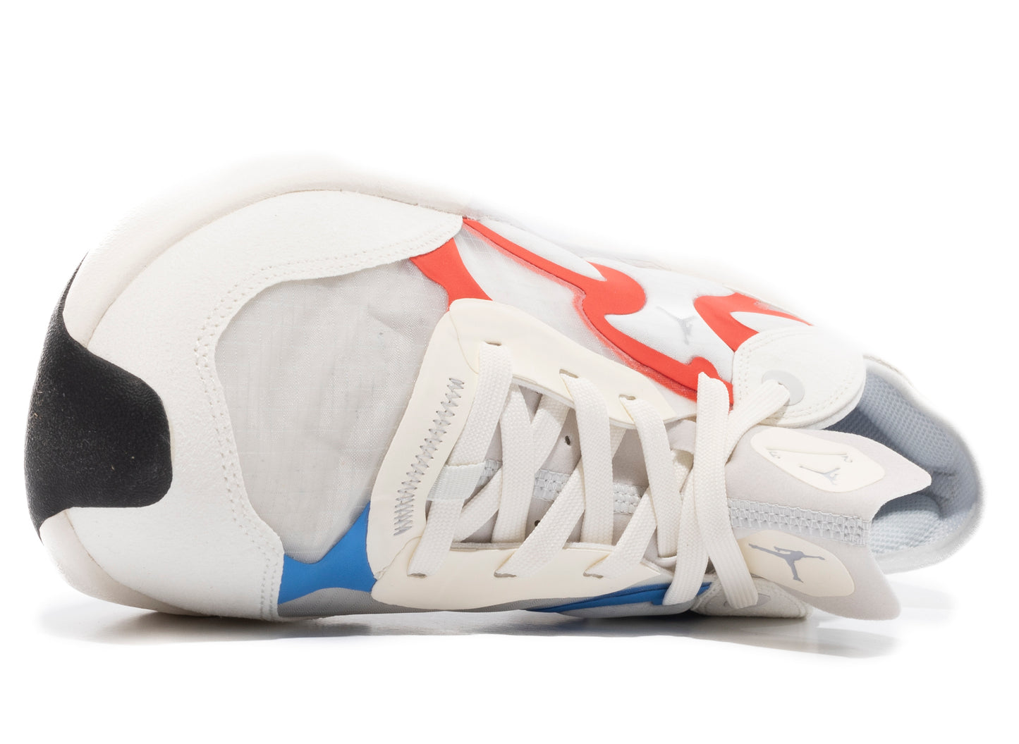 Jordan Delta 3 Low in Sail / Wolf Grey / Photon Dust / Chile Red