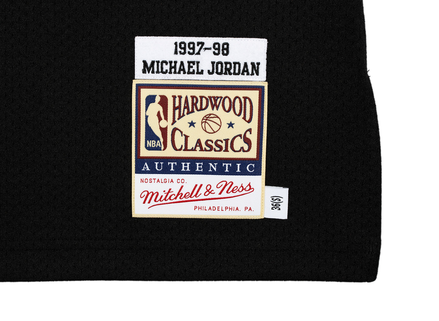 Mitchell & Ness Authentic Jersey Chicago Bulls Alternate 1997-98 Michael Jordan in Black / Red