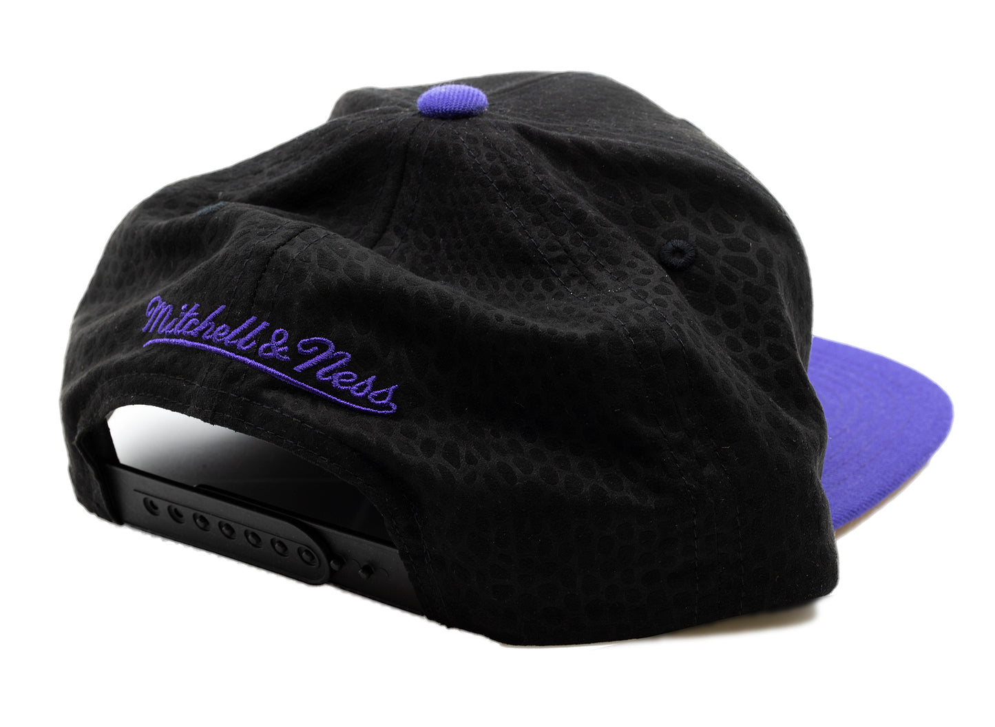 Gorra Mitchell & Ness Pinned Lakers Snakeskin con cierre trasero a presión