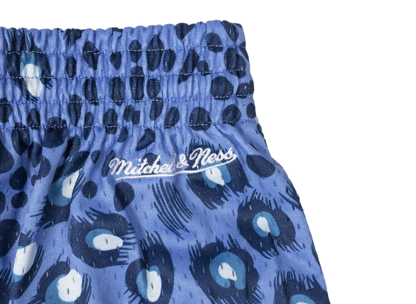Mitchell & Ness Uninterrupted New York Knicks Shorts — view 2