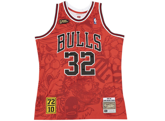Mitchell & Ness x Hebru Brantley NBA Bulls Jersey in Red