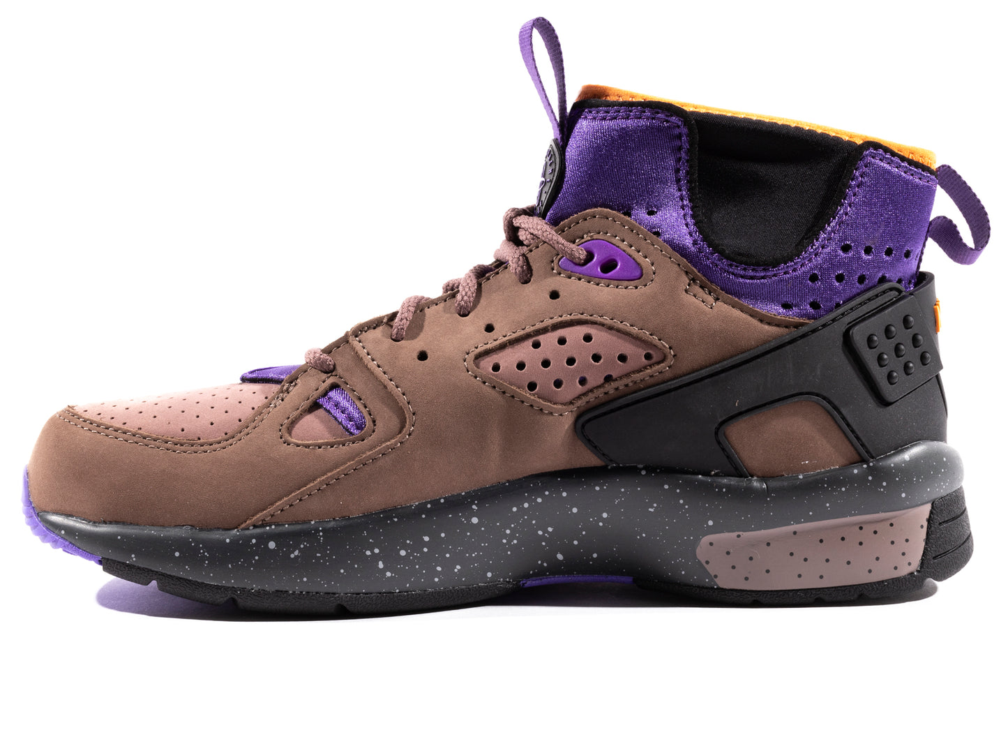 Nike ACG Air Mowabb in Trails End Brown / Pitch / Prism Violet