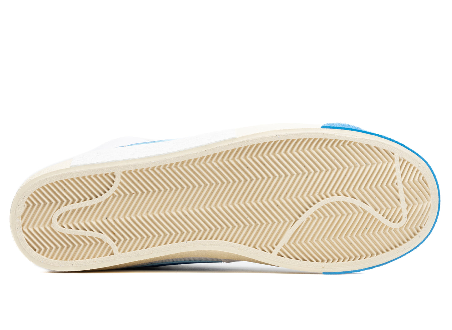 Nike Blazer Mid '77 Pro Club in White / Photo Blue / White / Beach - view 5