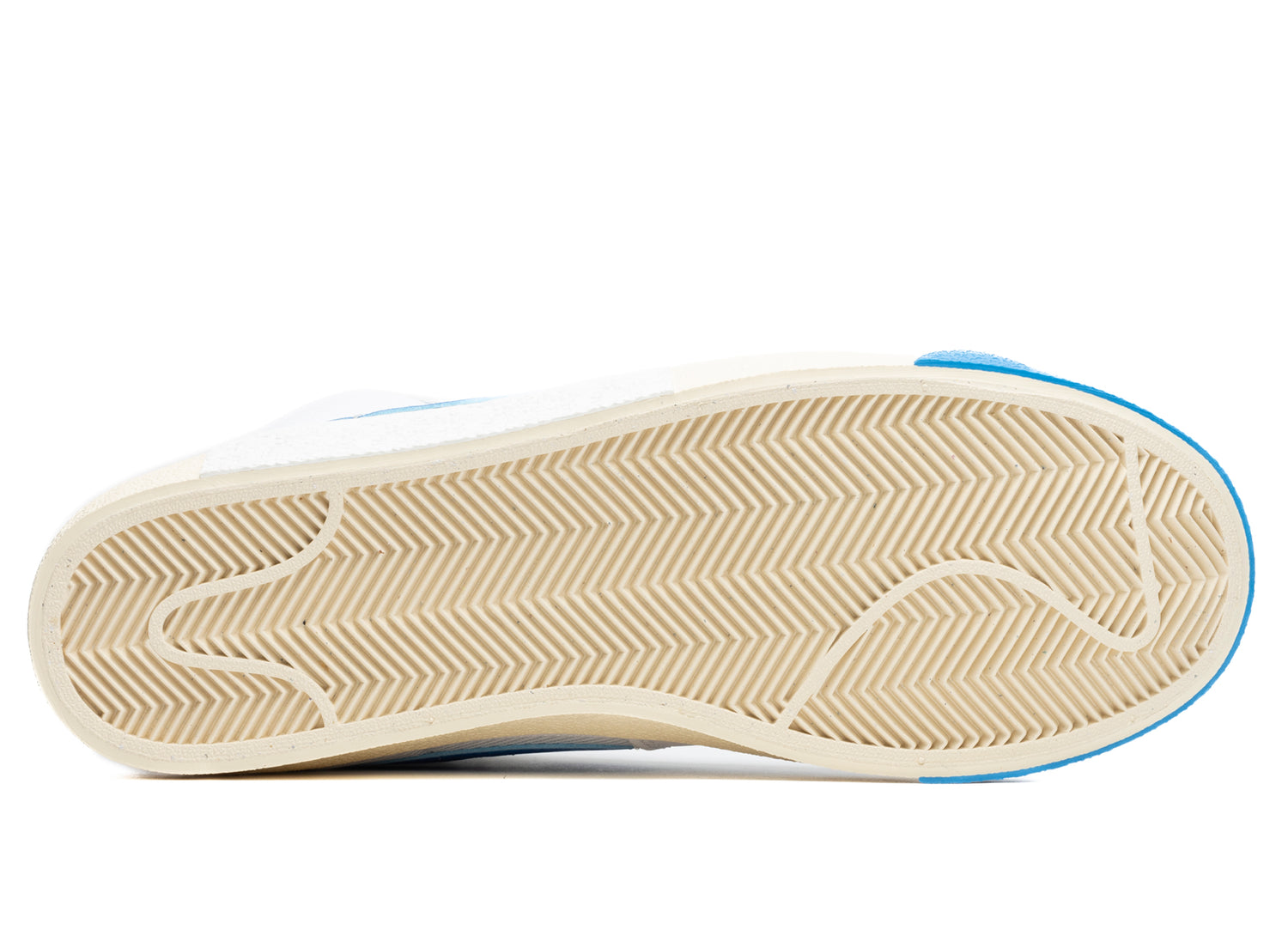 Nike Blazer Mid '77 Pro Club in White / Photo Blue / White / Beach - view 5