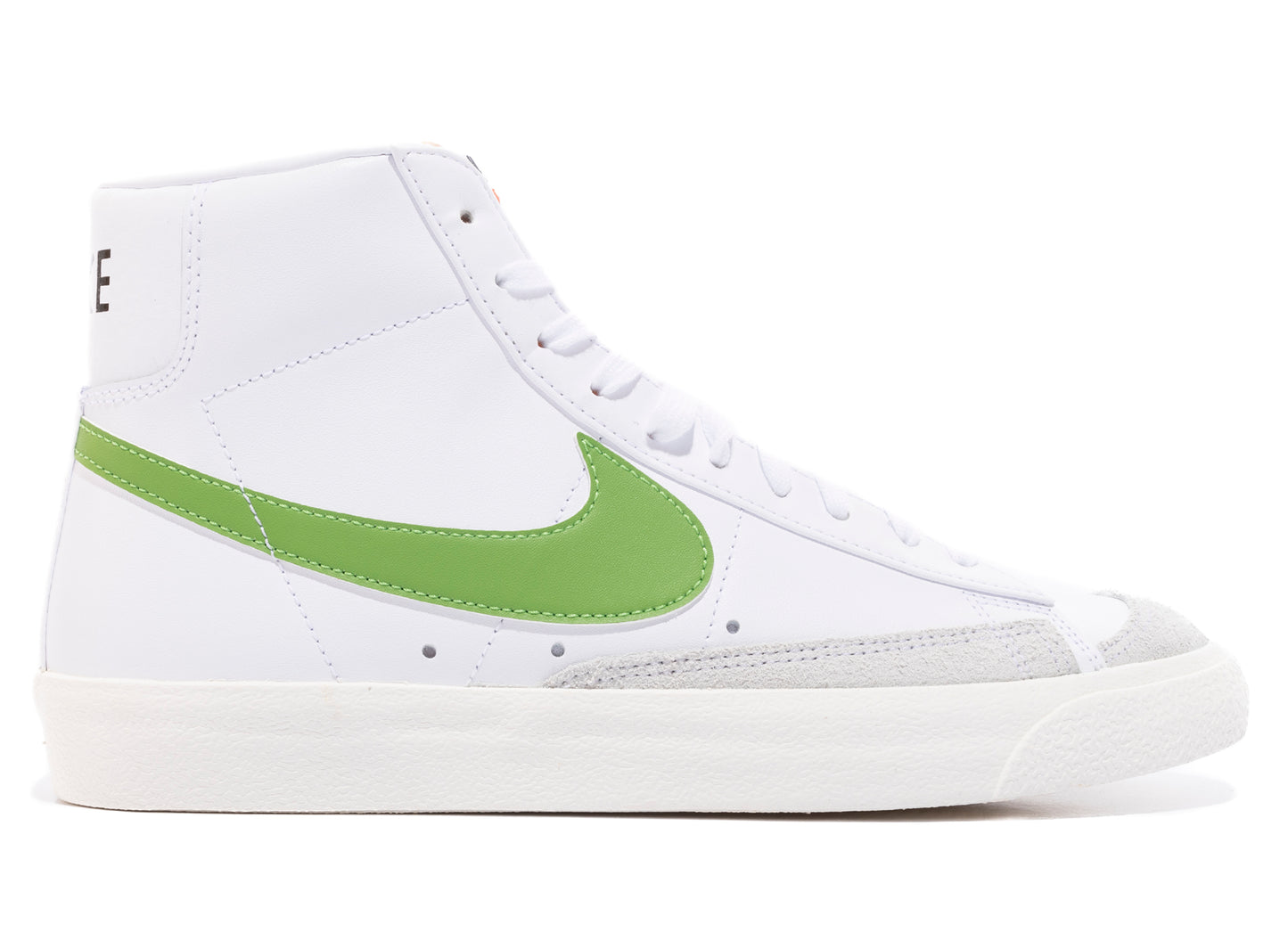 Nike Blazer Mid '77 Vintage in White / Chlorophyll / Black / Sail