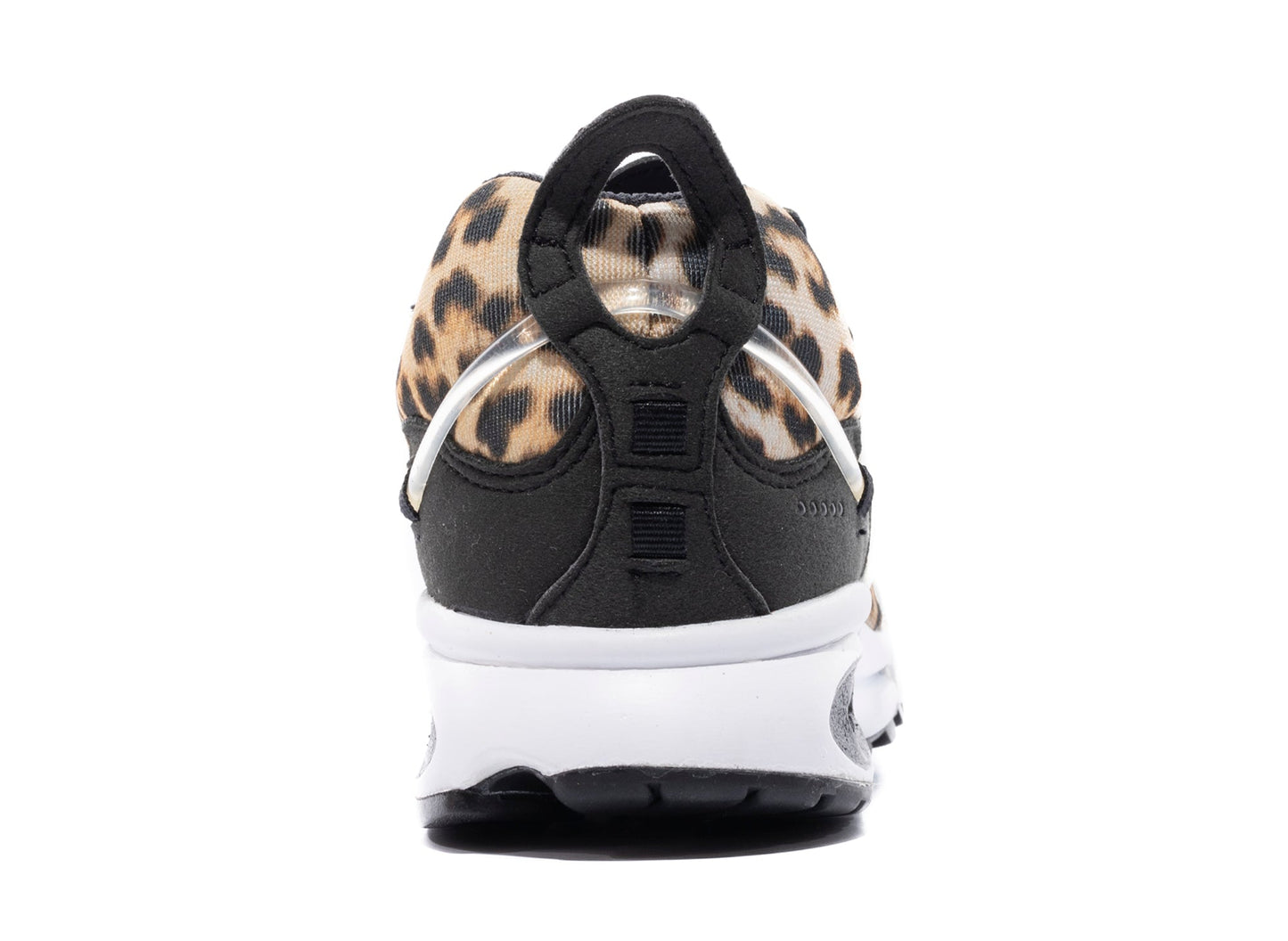 Nike Kukini SE in Black / Kumquat / White