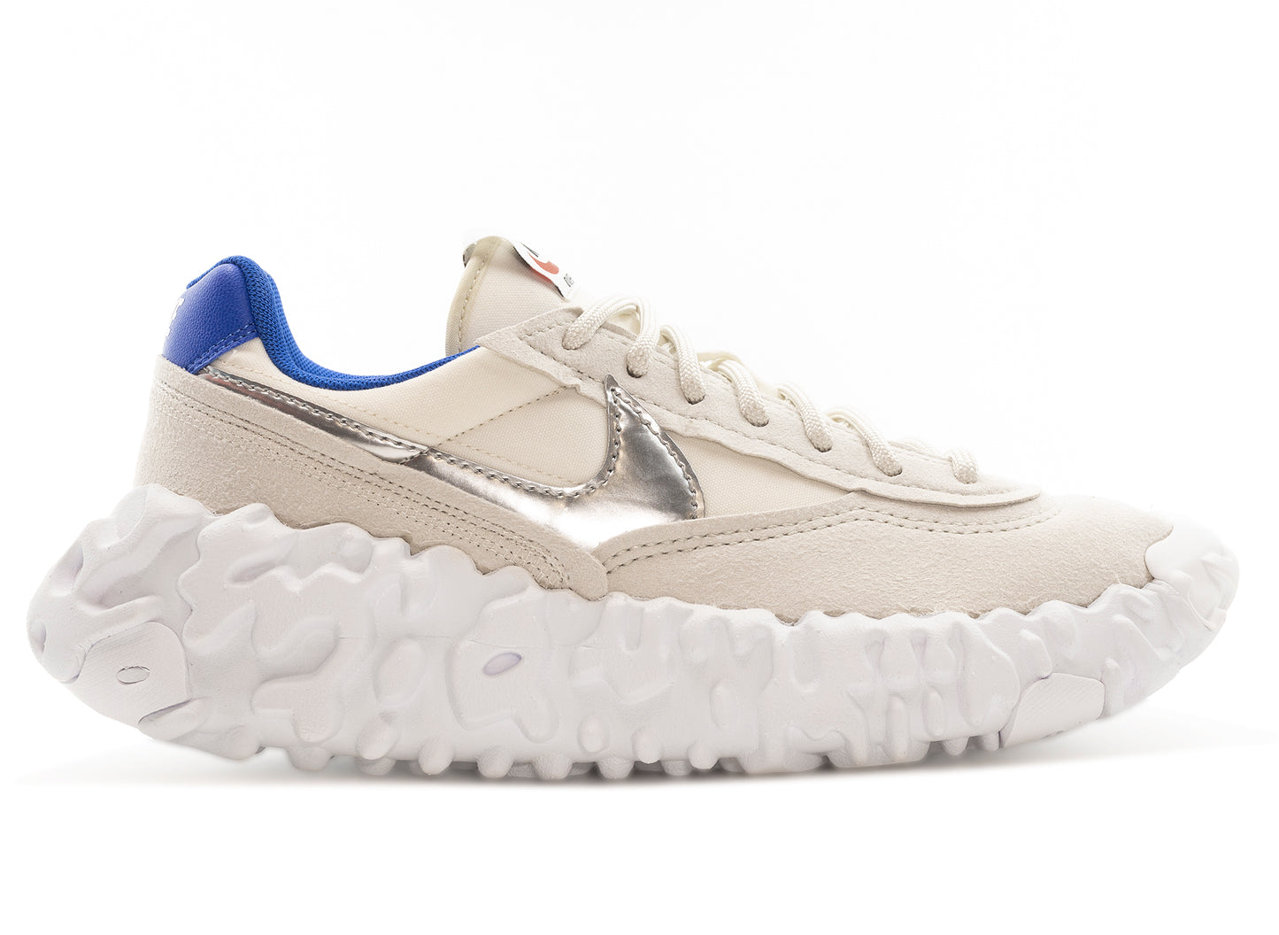 Nike Overbreak in Light Bone / Metallic Silver / Sail
