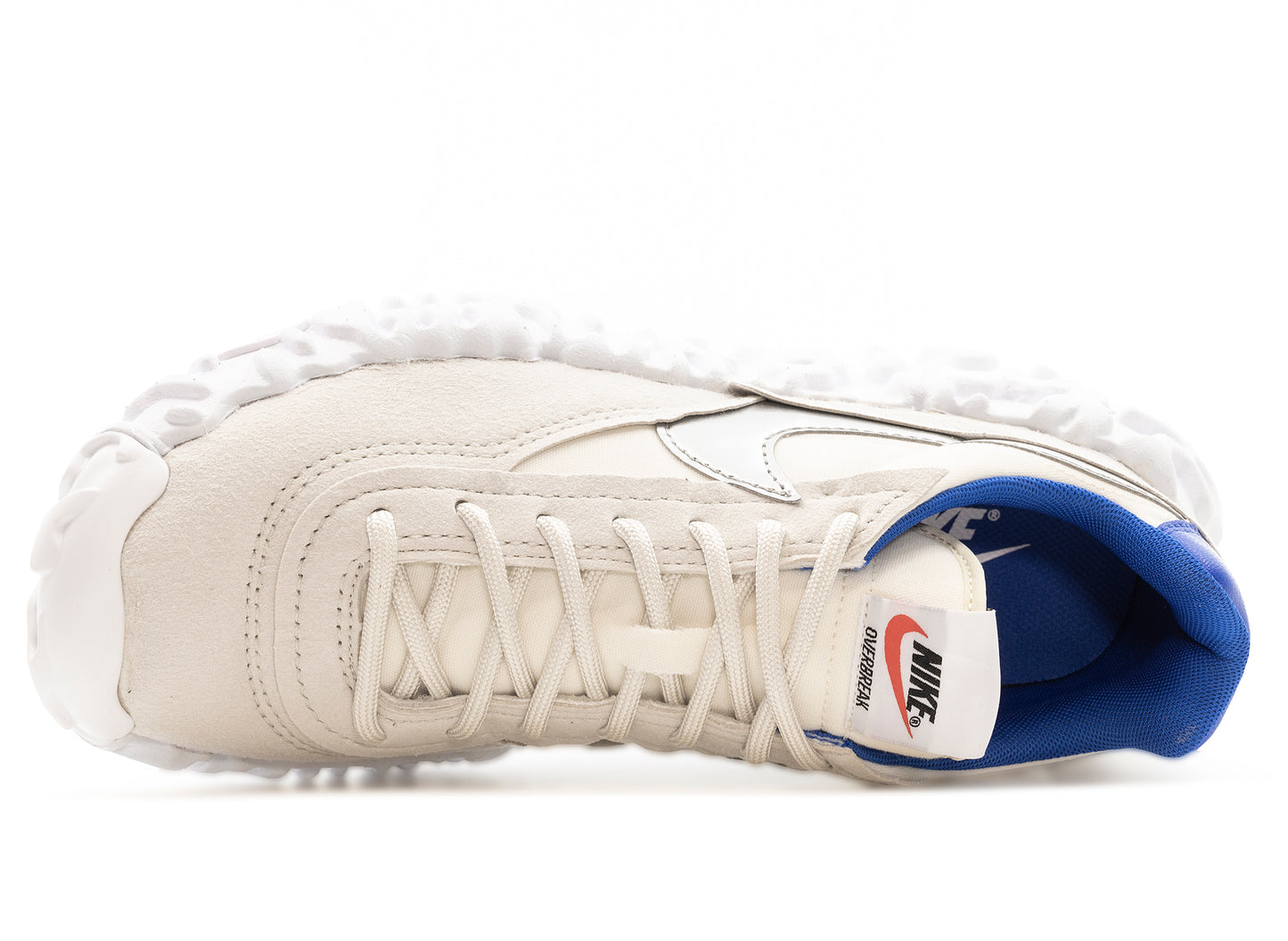 Nike Overbreak in Light Bone / Metallic Silver / Sail