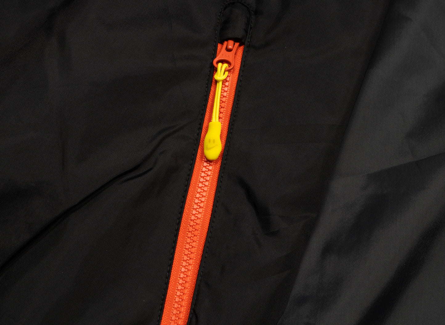 Nike Sportswear Sport Essentials Woven Hooded Jacket in Black / Anthracite / Yellow Strike