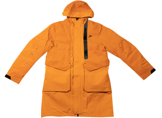 Nike Sportswear Storm-Fit ADV Tech Pack 3in1 Parka in Light Curry / White / Black