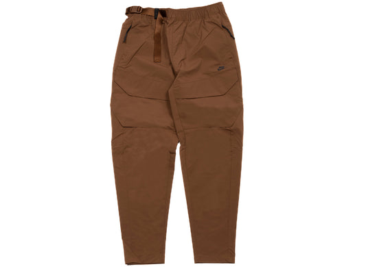 Nike Sportswear Tech Pack Woven Utility Cargo Pants in Cacao Wow / Black