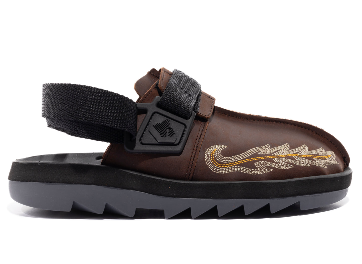 Reebok Beatnik 'Mountain Research' in Brush Brown
