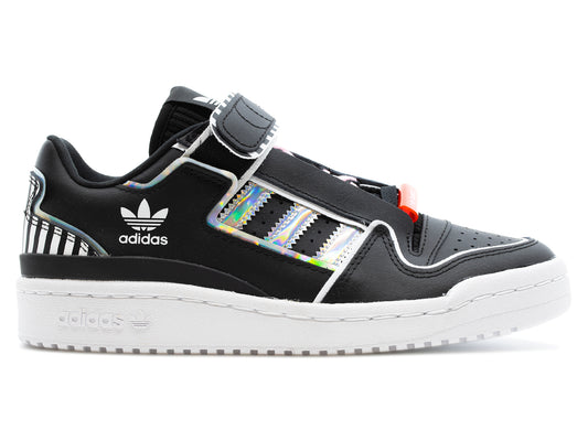 Women's Adidas Forum Plus in Core Black / Flat White