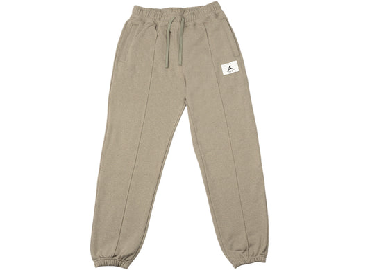 Women's Jordan Essentials Fleece Pants in Light Army / Heather / Saturn Gold