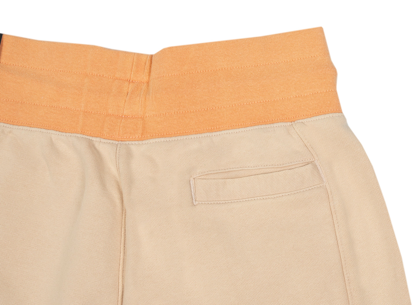 Shorts Jordan Flight de felpa para mujer en albaricoque/beige