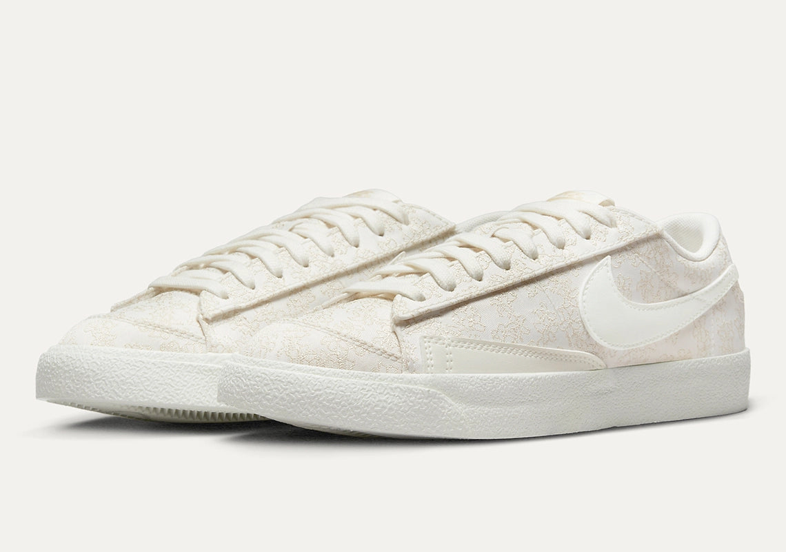 Women's Nike Blazer Low '77 SE in Sail / Sesame
