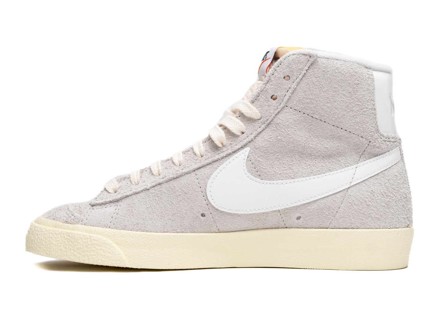 Women's Nike Blazer Mid '77 Vintage in Light Bone / Sail / Alabaster / Black - view 3