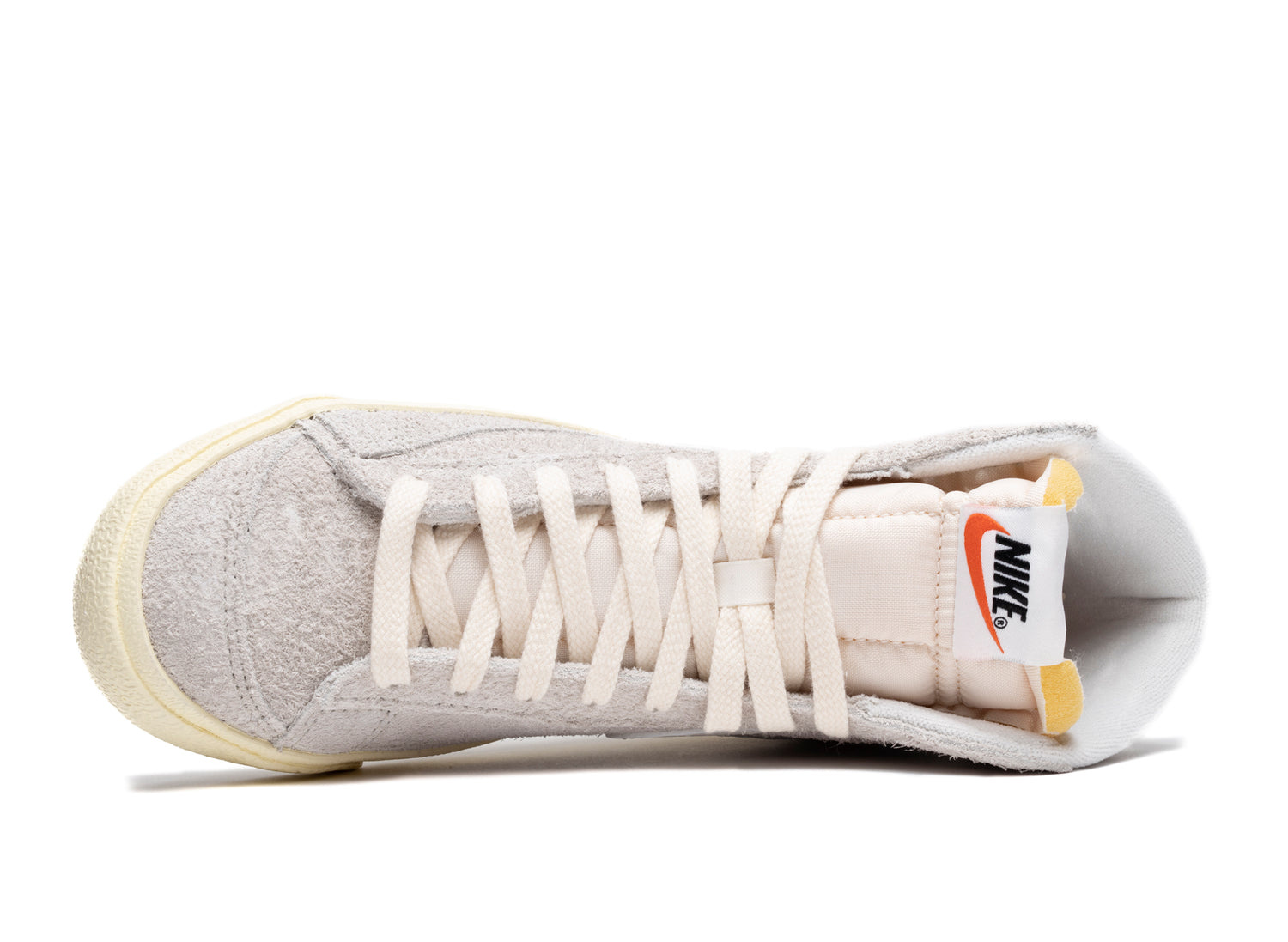 Women's Nike Blazer Mid '77 Vintage in Light Bone / Sail / Alabaster / Black - view 4