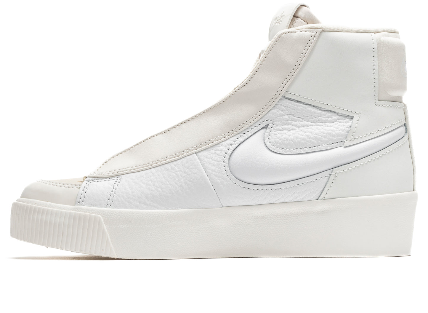 Women's Nike Blazer Mid Victory in Summit White / Phantom / Light Cream - view 3