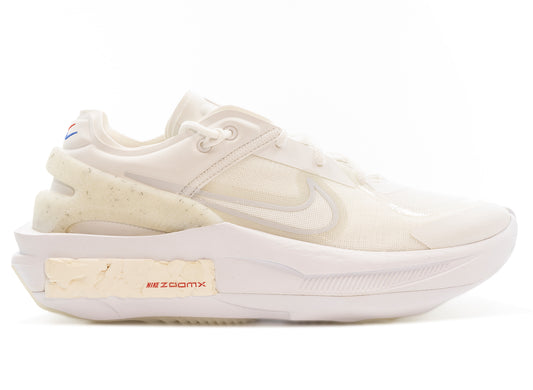 Women's Nike Fontanka Edge in Summit White / Photon Dust / White