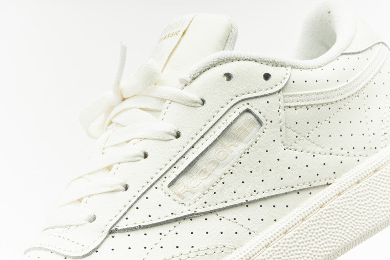 Women's Reebok Club C 85 in Chalk / Alabaster